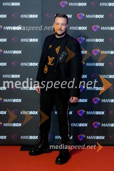  Denis Bende Živčec, novinar, VečerPremiera filma Dedek gre na jug, Maribox