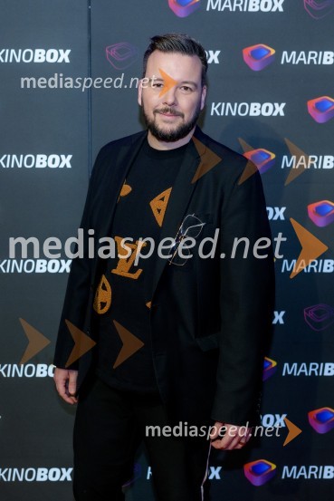  Denis Bende Živčec, novinar, VečerPremiera filma Dedek gre na jug, Maribox