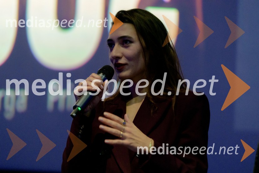  Zala Djurić, igralkaPremiera filma Dedek gre na jug, Maribox