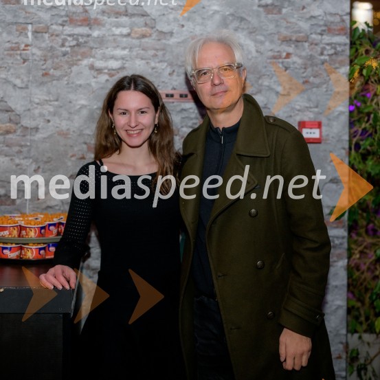  ... ;  Rok Vilčnik, pisatelj, dramatik, glasbenikPremiera filma Dedek gre na jug, Maribox