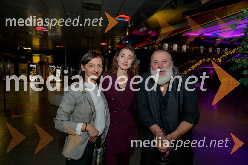  Jagoda Đorđević, Pepermint PR;  Zala Djurić, igralka;  Vinci Vogue Anžlovar, scenaristPremiera filma Dedek gre na jug, Maribox