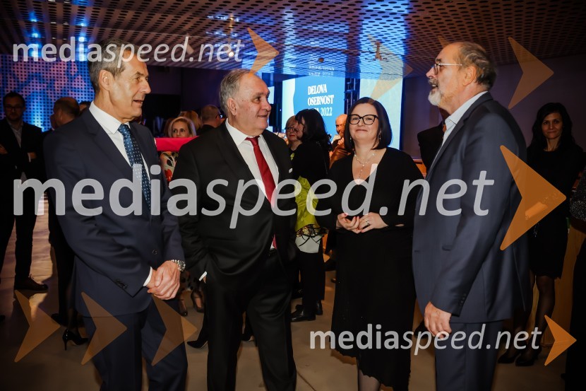  Stojan Petrič, nekdanji predsednik uprave družbe FMR;  Bojan Budja, odgovorni urednik, Delo;  Nataša  Luša, direktorica družbe Delo d.o.o.;  Igor Kadunc, direktor, STADelova osebnost leta 2022 je Marjan Pipenbaher