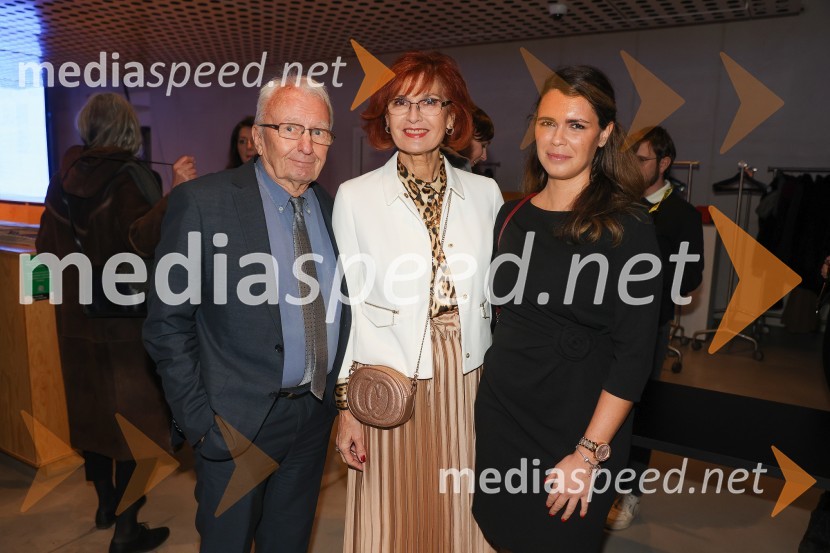 dr. Peter Kamien;  Darinka Pavlič Kamien, strokovnjakinja za komuniciranje;  Ula Tomaduz, vodja kabineta, Urad predsednice Republike SlovenijeDelova osebnost leta 2022 je Marjan Pipenbaher
