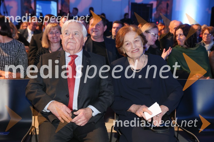  Milan Kučan, nekdanji predsednik Republike Slovenije;  Štefka KučanDelova osebnost leta 2022 je Marjan Pipenbaher