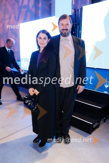  Živa Ploj Peršuh, dirigentka;  Tomo Peršuh, direktor, Slovenski mladinski orkesterDelova osebnost leta 2022 je Marjan Pipenbaher