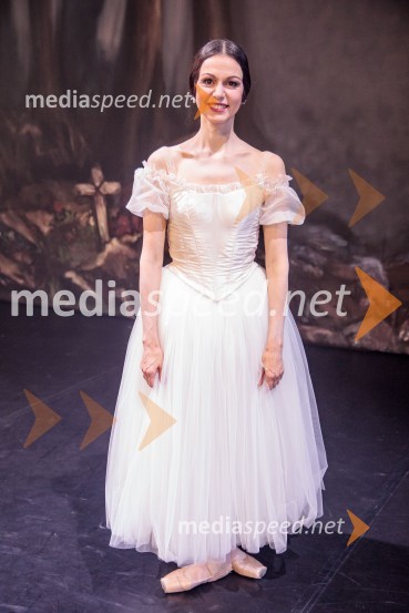  Anastasia Matvienko, baletna plesalkaGiselle, romantični balet v dveh dejanjih