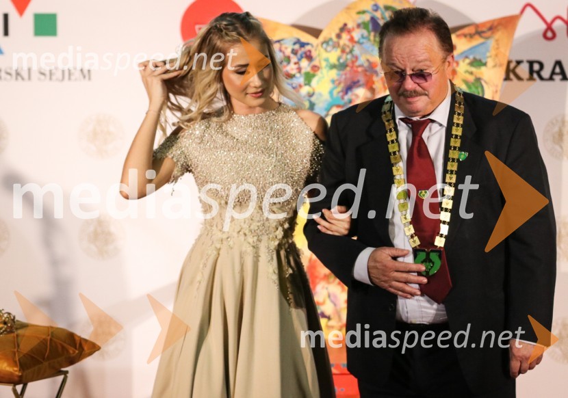  Ana Protner, 25. vinska kraljica Slovenije, 11. Mariborska vinska kraljica, Vina Joaness;  ... Vinska kraljica Slovenije 2023 je Maja Pečarič