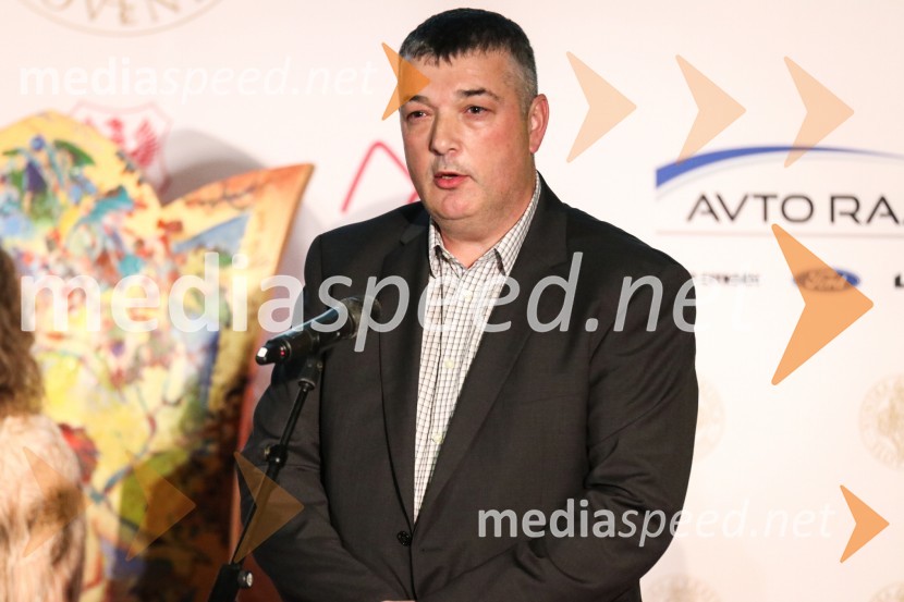 Vinska kraljica Slovenije 2023 je Maja Pečarič