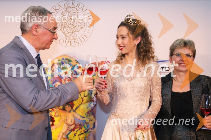  Janez Erjavec, direktor, Pomurski sejem, d.d., Gornja Radgona;  Maja Pečarič, Vinska kraljica Slovenije 2023;  ... Vinska kraljica Slovenije 2023 je Maja Pečarič
