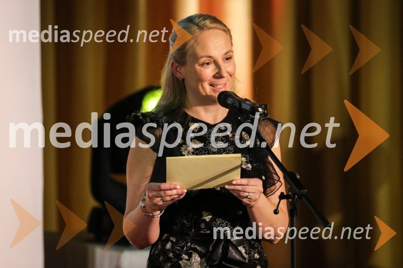 mag. Tjaša Kos, vinogradništvo Kos, Vinska kraljica Slovenije 2002Vinska kraljica Slovenije 2023 je Maja Pečarič