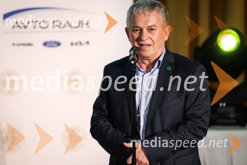  Roman Žveglič, predsednik Kmetijsko gozdarske zbornice SlovenijeVinska kraljica Slovenije 2023 je Maja Pečarič