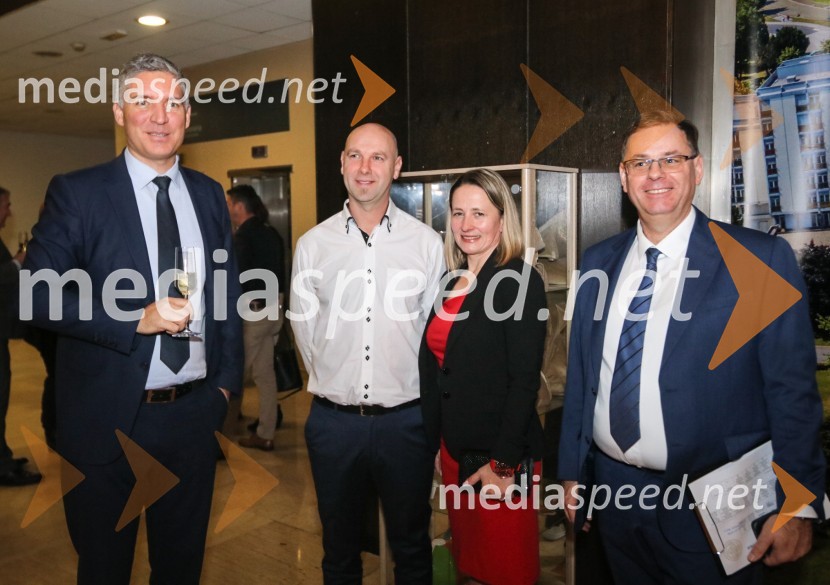 Vinska kraljica Slovenije 2023 je Maja Pečarič