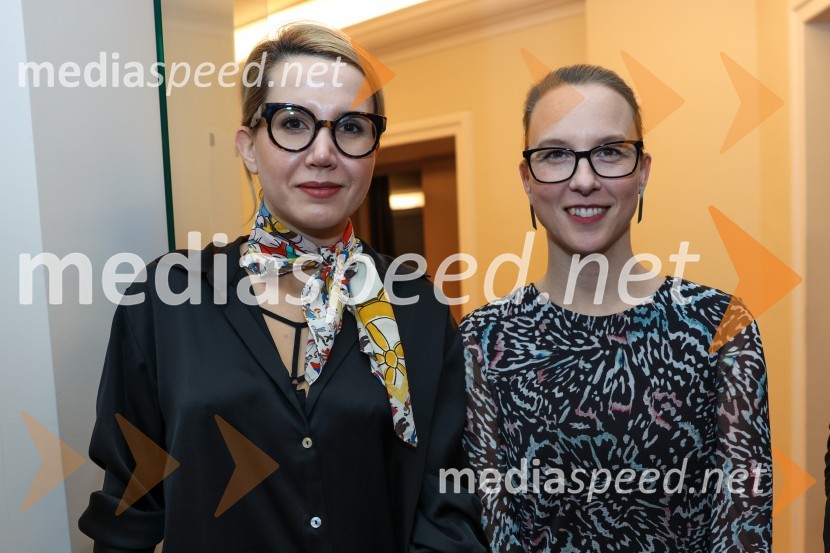  Natalija Cvetko, Mediaspeed d.o.o.;  Barbara Petrovič, vodja marketinga in odnosov za javnostmi SLG CeljeOblast teme, premiera drame v SLG Celje