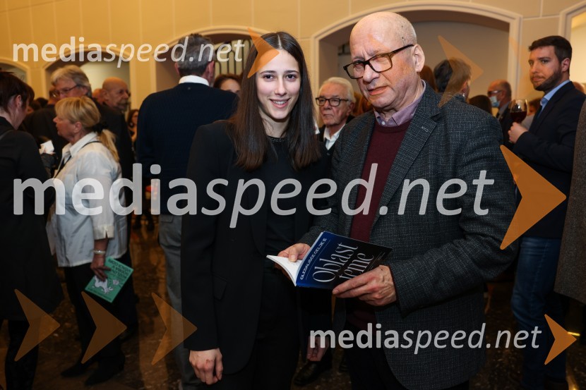  Katarina Julija Pipan, slovenska tekmovalka v dresurnem jahanju;  Janez Pipan, režiserOblast teme, premiera drame v SLG Celje