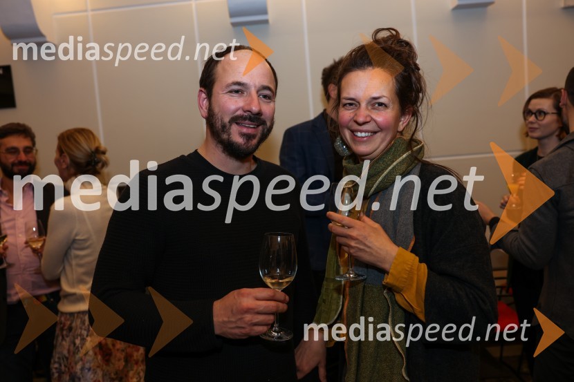  ... ;  Nuša Komplet Peperko, dramaturginjaOblast teme, premiera drame v SLG Celje