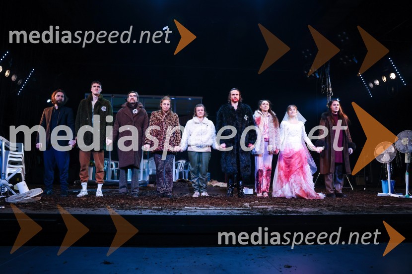  Andrej Murenc, igralec;  Urban Kuntarič, igralec;  Aljoša Koltak, igralec;  Barbara Medvešček, igralka;  Nika Vidic, igralka;  Lovro Zafred, igralec;  Lučka Počkaj, igralka;  Eva Stražar, igralka;  Maša Grošelj, igralkaOblast teme, premiera drame v SLG Celje