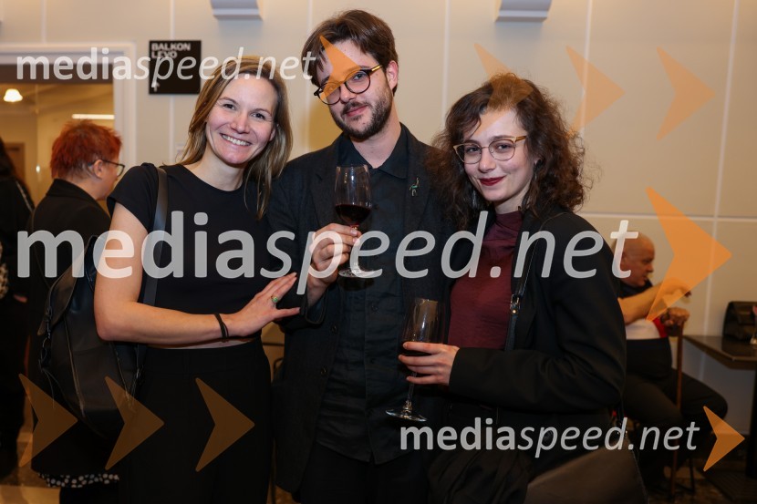  Maša Pelko, režiserka;  Jan Krmelj, režiser;  Živa Bizovičar, režiserkaOblast teme, premiera drame v SLG Celje