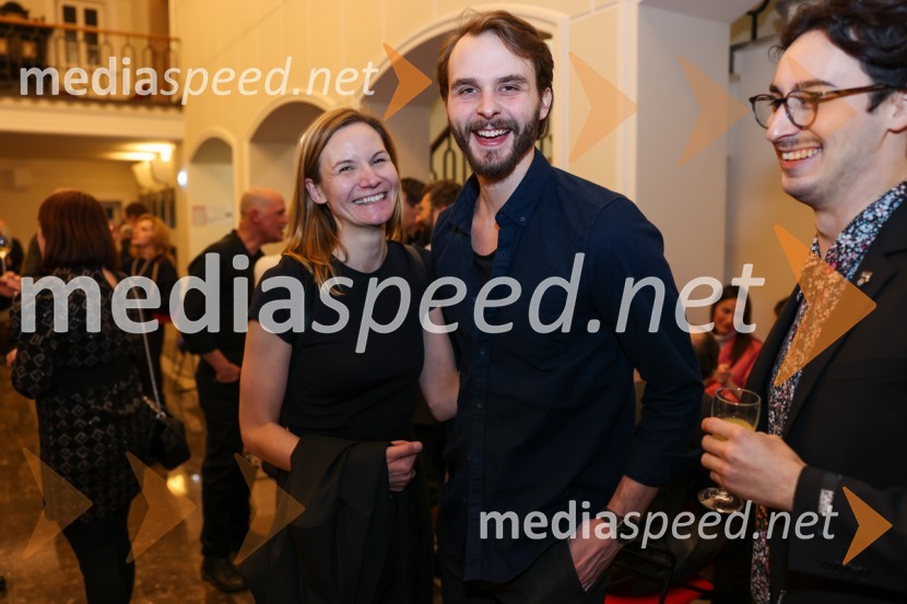  Maša Pelko, režiserka;  Blaž Dolenc, igralec;  ... Oblast teme, premiera drame v SLG Celje