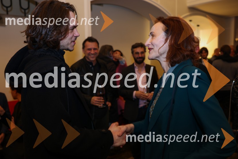  Lovro Zafred, igralec;  Saša  Pavček, igralka, Predsednica združenja dramskih umetnikov Slovenije, prejemnica Borštnikovega prstanaOblast teme, premiera drame v SLG Celje