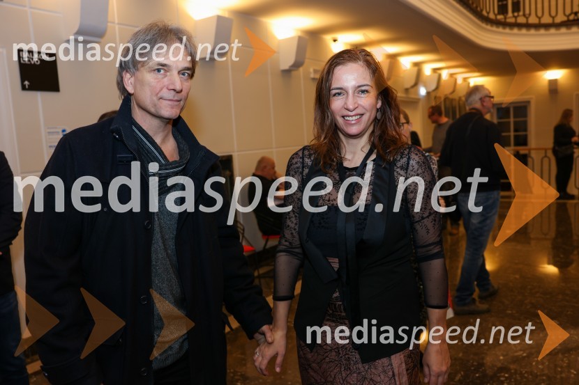  ... ;  Barbara Medvešček, igralkaOblast teme, premiera drame v SLG Celje