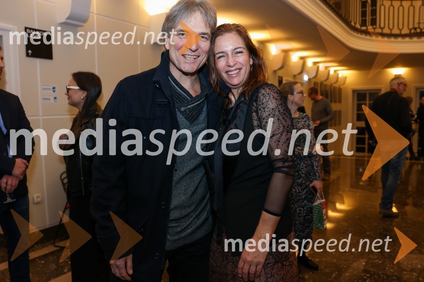  ... ;  Barbara Medvešček, igralkaOblast teme, premiera drame v SLG Celje