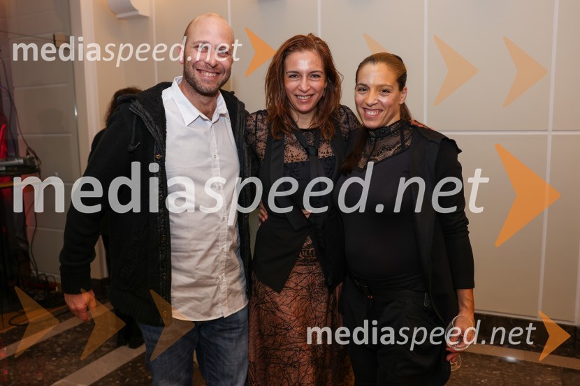  Luka Šabič Godec;  Barbara Medvešček, igralka;  Ana  Medvešček, Šinšin, plesalkaOblast teme, premiera drame v SLG Celje