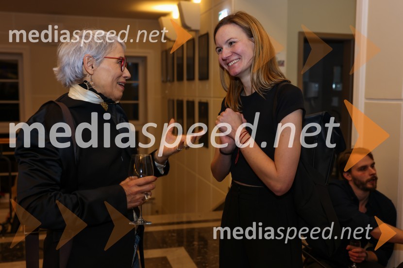  Alja Predan, dramaturginja SLG Celje, nekdanja umetniška direktorica Festivala Borštnikovo srečanje;  Maša Pelko, režiserkaOblast teme, premiera drame v SLG Celje