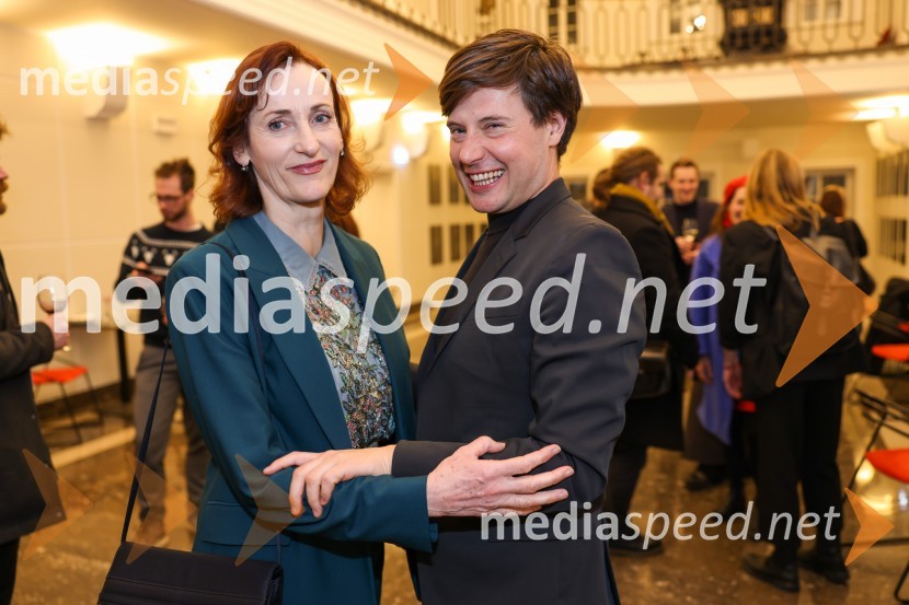  Saša  Pavček, igralka, Predsednica združenja dramskih umetnikov Slovenije, prejemnica Borštnikovega prstana;  Mario Dragojević, igralecOblast teme, premiera drame v SLG Celje