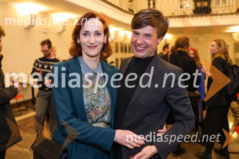  Saša  Pavček, igralka, Predsednica združenja dramskih umetnikov Slovenije, prejemnica Borštnikovega prstana;  Mario Dragojević, igralecOblast teme, premiera drame v SLG Celje