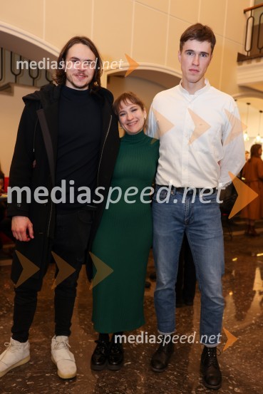  Lovro Zafred, igralec;  Eva Stražar, igralka;  Urban Kuntarič, igralecOblast teme, premiera drame v SLG Celje