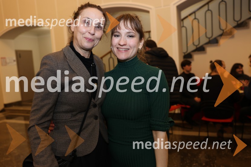  Lučka Počkaj, igralka;  Eva Stražar, igralkaOblast teme, premiera drame v SLG Celje