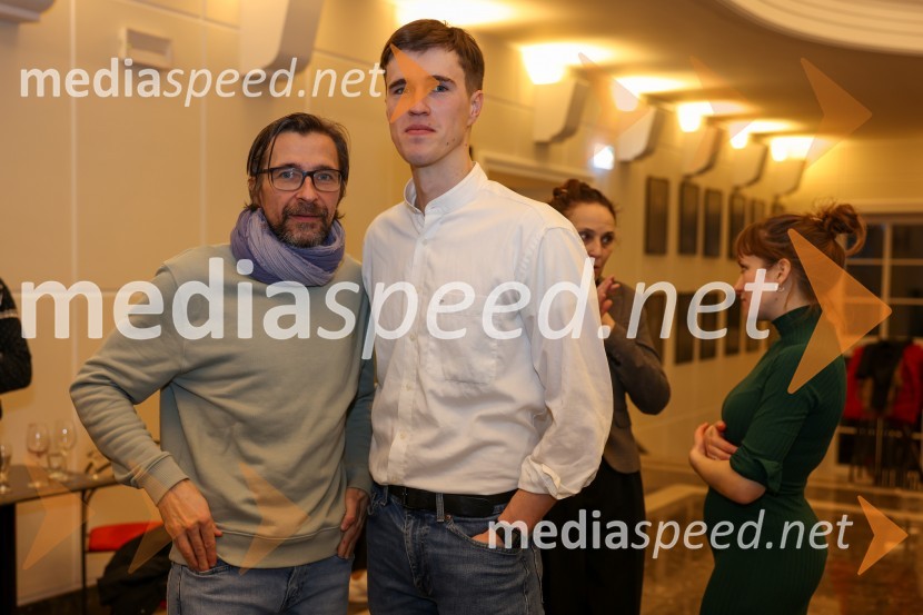  ... ;  Urban Kuntarič, igralecOblast teme, premiera drame v SLG Celje