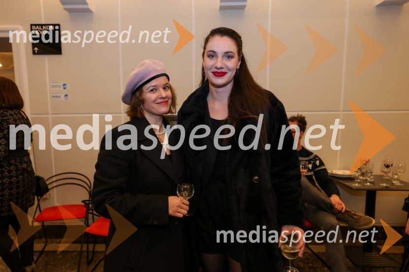  Nika Vidic, igralka;  Maša Grošelj, igralkaOblast teme, premiera drame v SLG Celje