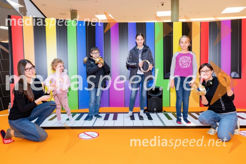 Glasbeno doživetje za otroke v Citycentru Celje: Kreativna glasbena igralnica – inštrumentalnica NA GLAS