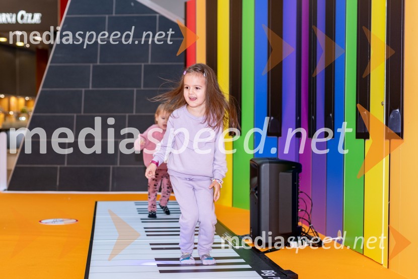 Glasbeno doživetje za otroke v Citycentru Celje: Kreativna glasbena igralnica – inštrumentalnica NA GLAS