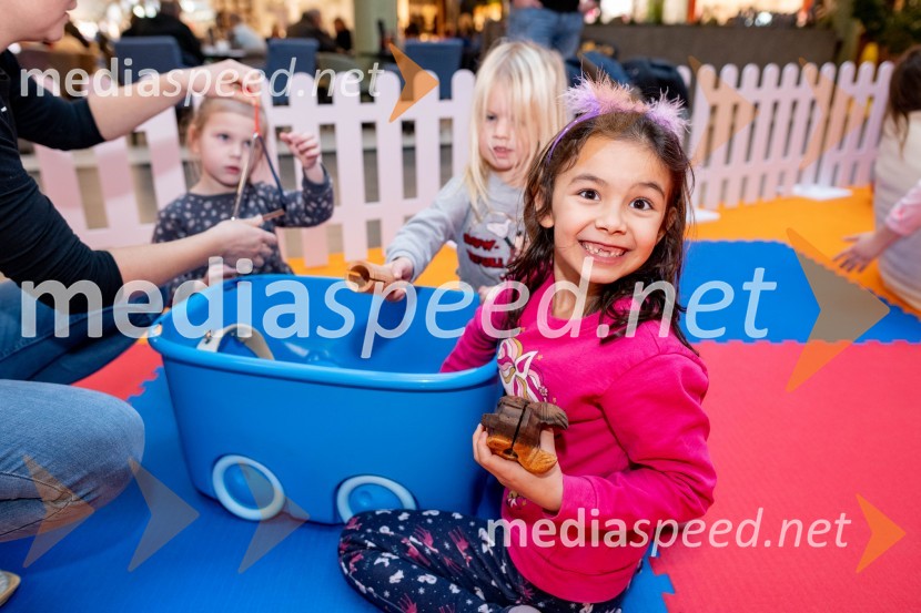 Glasbeno doživetje za otroke v Citycentru Celje: Kreativna glasbena igralnica – inštrumentalnica NA GLAS