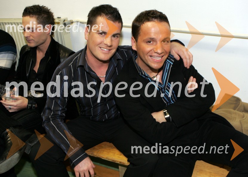 Fraj Toni in Jani Pavec, skupina Atomik HarmonikRazglasitev Slovenca leta 2005 Nedeljskega dnevnika