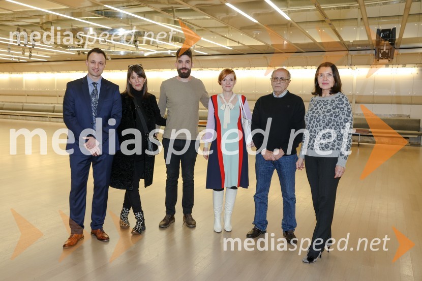  Marko Jagodič, ravnatelj, II. gimnazija Maribor;  Barbara Rogelj, Cankarjev dom; dr. Sašo Slaček Brlek, raziskovalec na FDV; dr. Asta Vrečko, ministrica za kulturo;  Ivan Lorenčič, nekdanji ravnatelj, II. gimnazija Maribor; mag. Breda Pečovnik, direktorica kongresno komercialne dejavnosti Cankarjev domMuzikal Figarova svatba II. gimnazije Maribor v Cankarjevem domu