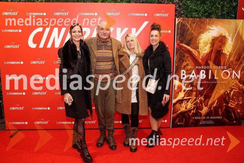  Larisa Hercog, Strala design;  Roudi Rudi;  Anika Jenko, Pasja lepotilnica;  Tea Hegeduš, urednica revije GlossBabilon, premiera v Cineplexx Ljubljana