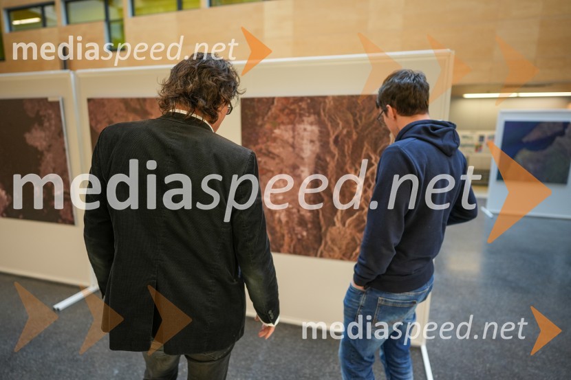 Looking Beyond, otvoritev razstave satelitskih fotografij na Fakulteti za elektrotehniko, računalništvo in informatiko v Mariboru