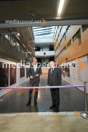  Aleksander Saša Arsenovič, župan, Mestna občina Maribor;  Carlo Campanile, veleposlanik Republike Italije v SloovenijiLooking Beyond, otvoritev razstave satelitskih fotografij na Fakulteti za elektrotehniko, računalništvo in informatiko v Mariboru
