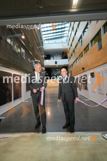  Aleksander Saša Arsenovič, župan, Mestna občina Maribor;  Carlo Campanile, veleposlanik Republike Italije v SloovenijiLooking Beyond, otvoritev razstave satelitskih fotografij na Fakulteti za elektrotehniko, računalništvo in informatiko v Mariboru