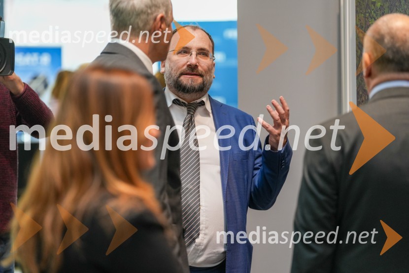  Ivo Michele  Polacco, Italijansko veleposlaništvo v Limi, ISPILooking Beyond, otvoritev razstave satelitskih fotografij na Fakulteti za elektrotehniko, računalništvo in informatiko v Mariboru