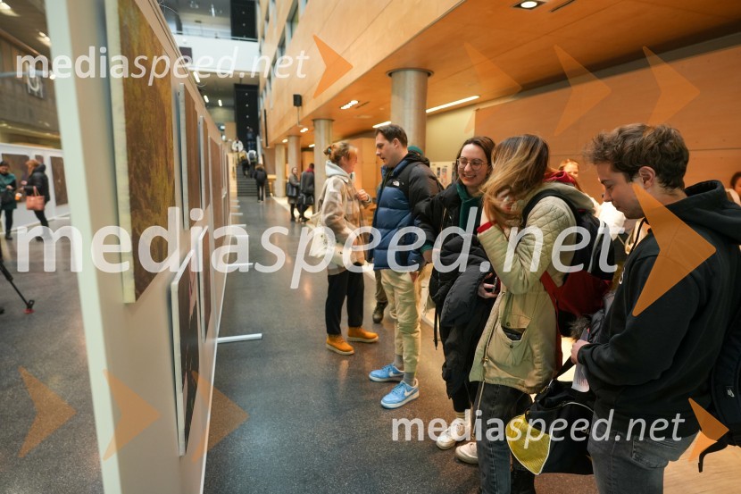 Looking Beyond, otvoritev razstave satelitskih fotografij na Fakulteti za elektrotehniko, računalništvo in informatiko v Mariboru