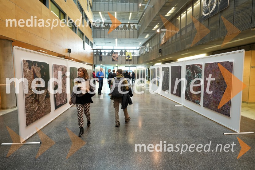 Looking Beyond, otvoritev razstave satelitskih fotografij na Fakulteti za elektrotehniko, računalništvo in informatiko v Mariboru