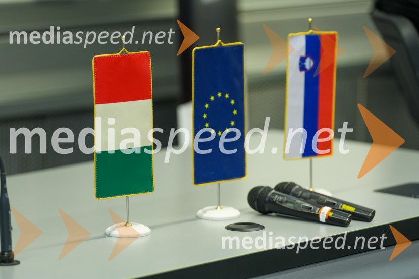 Looking Beyond, otvoritev razstave satelitskih fotografij na Fakulteti za elektrotehniko, računalništvo in informatiko v Mariboru