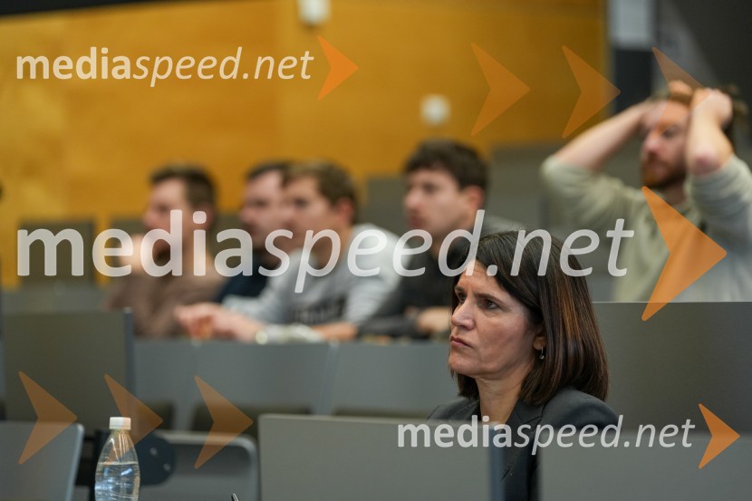 Looking Beyond, otvoritev razstave satelitskih fotografij na Fakulteti za elektrotehniko, računalništvo in informatiko v Mariboru