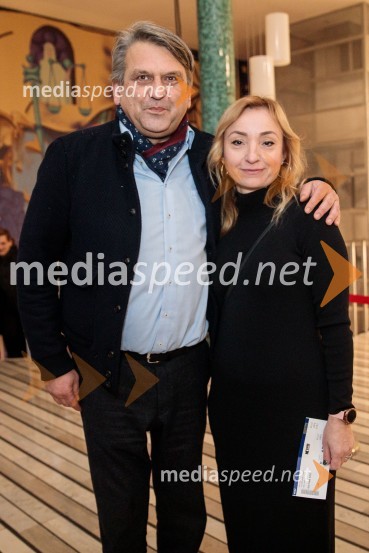  ... ;  Tina Dobnik, producentka MASKAStrah in beda Tretjega rajha, premiera predstave