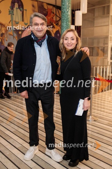  ... ;  Tina Dobnik, producentka MASKAStrah in beda Tretjega rajha, premiera predstave