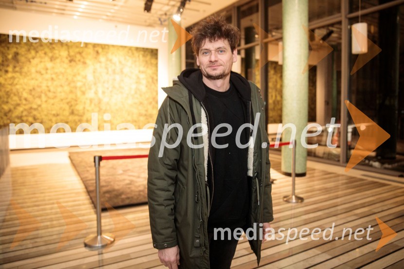  Primož Bezjak, igralec, plesalecStrah in beda Tretjega rajha, premiera predstave